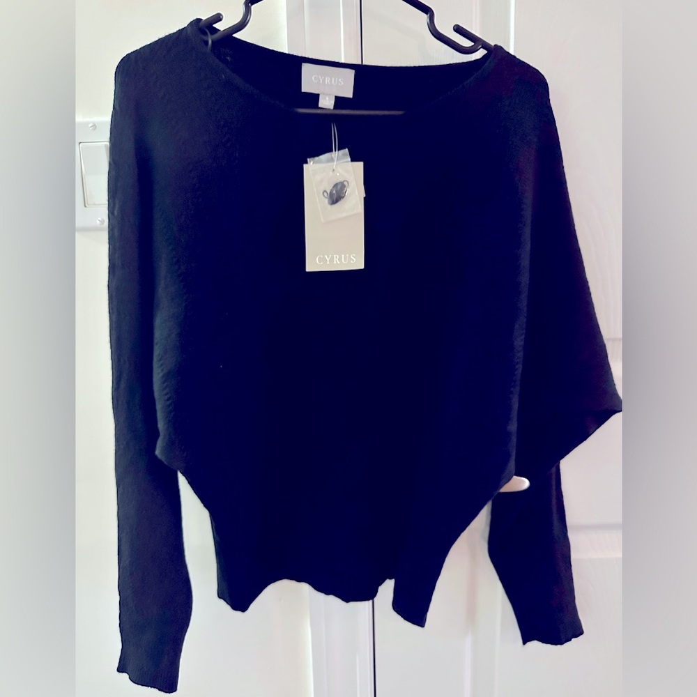 Cyrus Black sweater- Brand New! Small